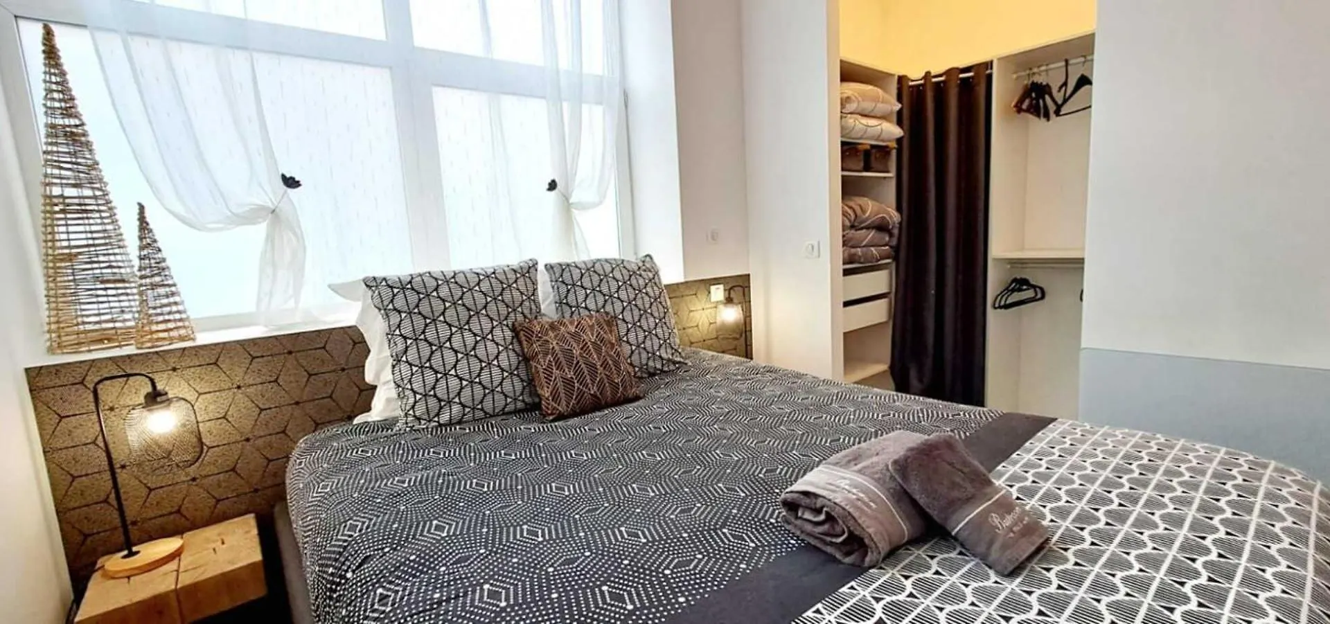 דירה קלוז Black&White Home-By So'Serenityhome-Balcon-Parking צרפת