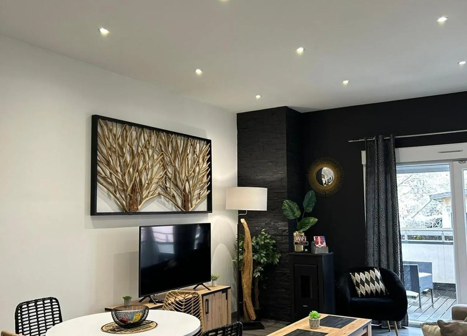 דירה קלוז Black&White Home-By So'Serenityhome-Balcon-Parking